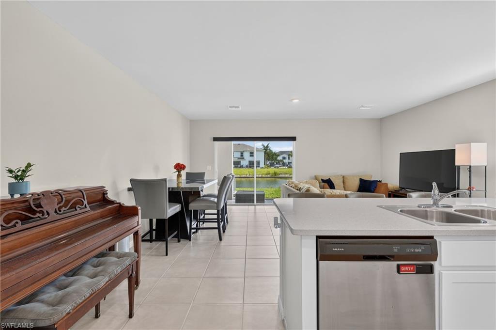 15364 Wildflower Cir Property Photo 9