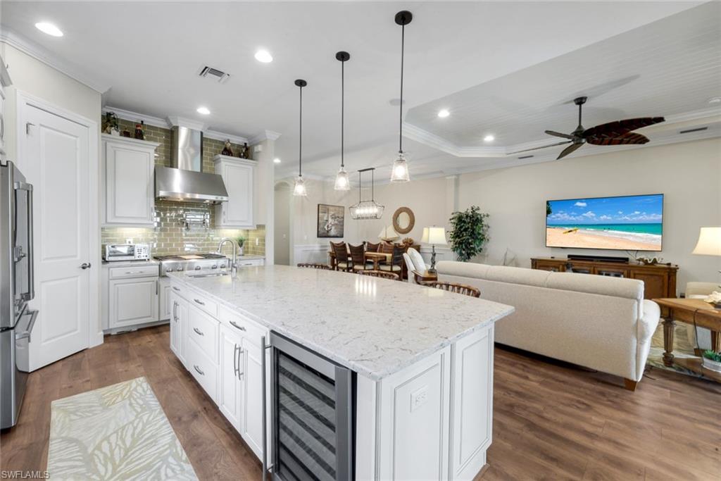 8362 Viale Cir Property Photo 4