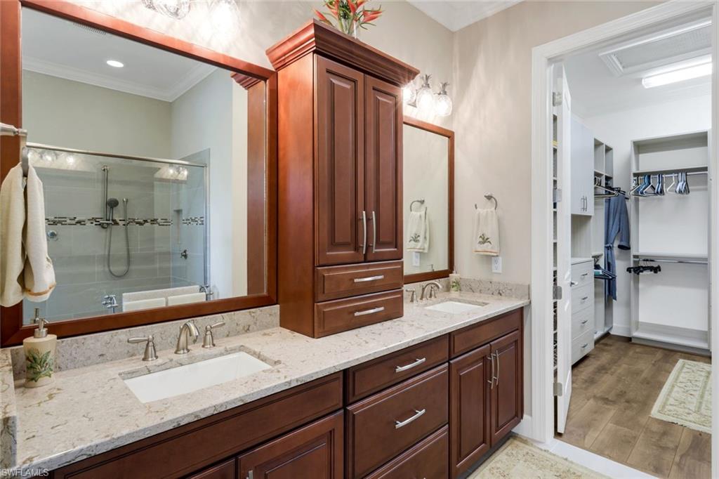 8362 Viale Cir Property Photo 17