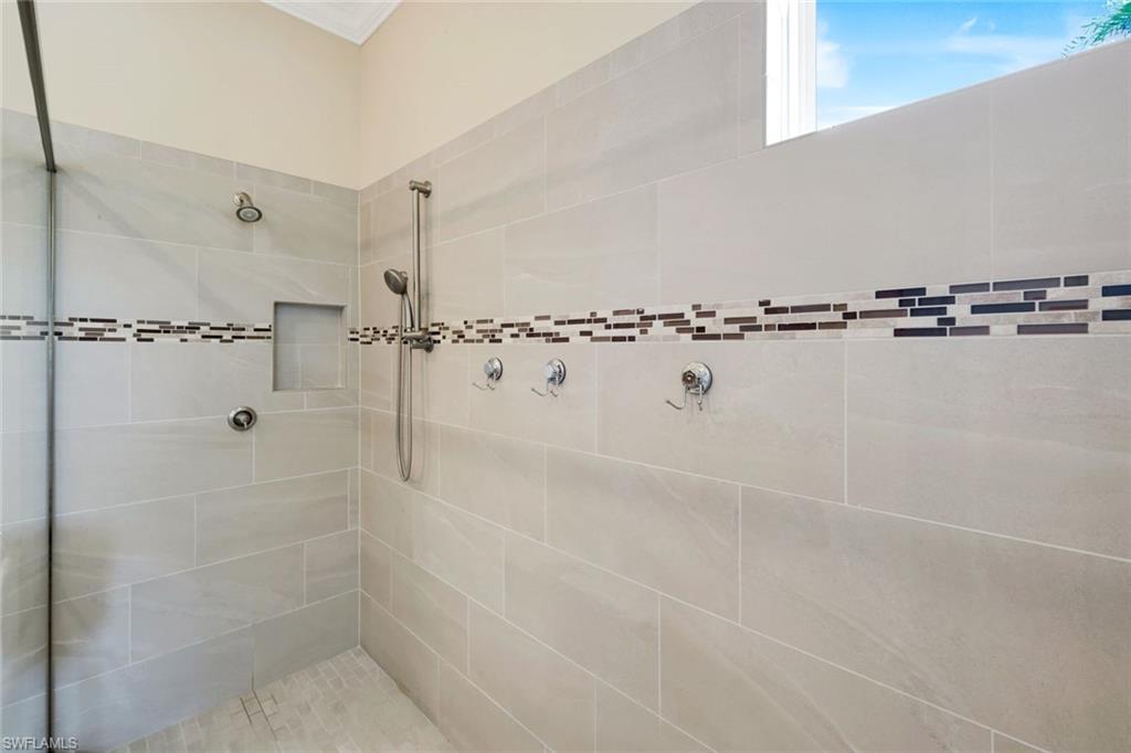 8362 Viale Cir Property Photo 18