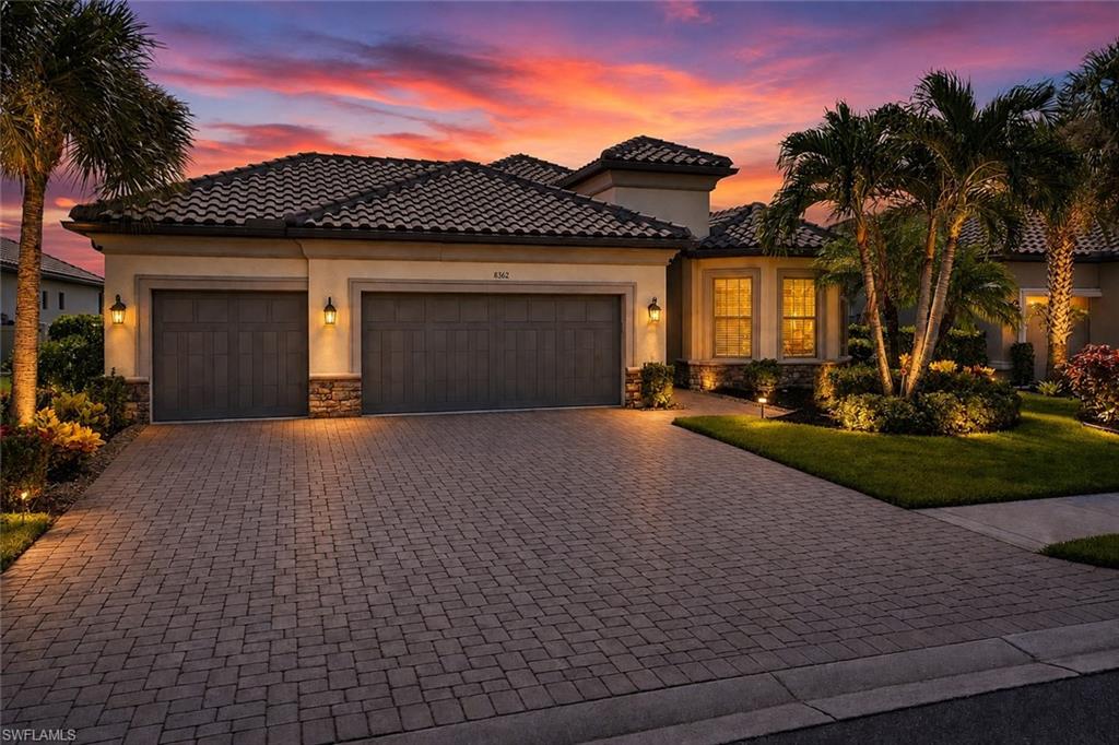 8362 Viale Cir Property Photo 31