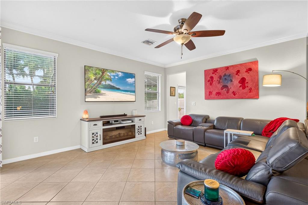 2764 Via Piazza Loop Property Photo 10