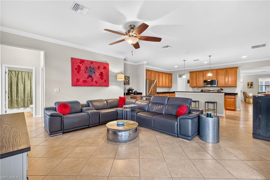 2764 Via Piazza Loop Property Photo 12