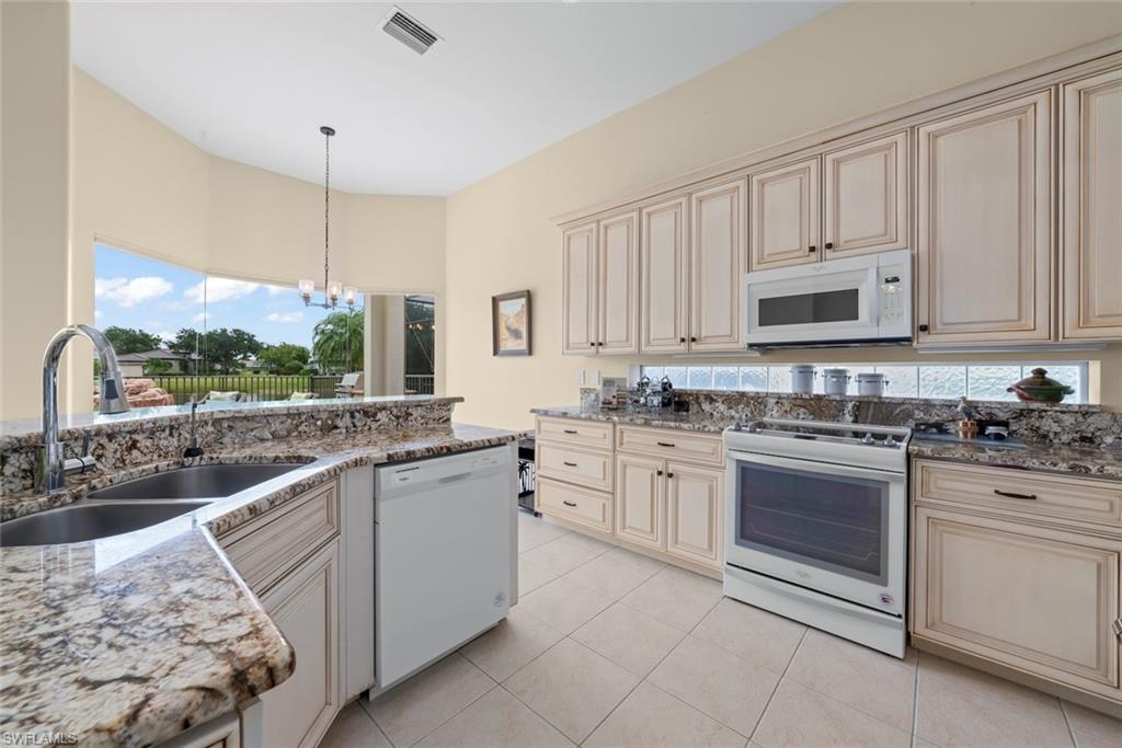 7904 Glenfinnan Cir Property Photo 16