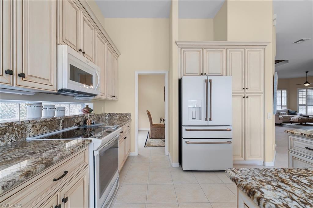 7904 Glenfinnan Cir Property Photo 18