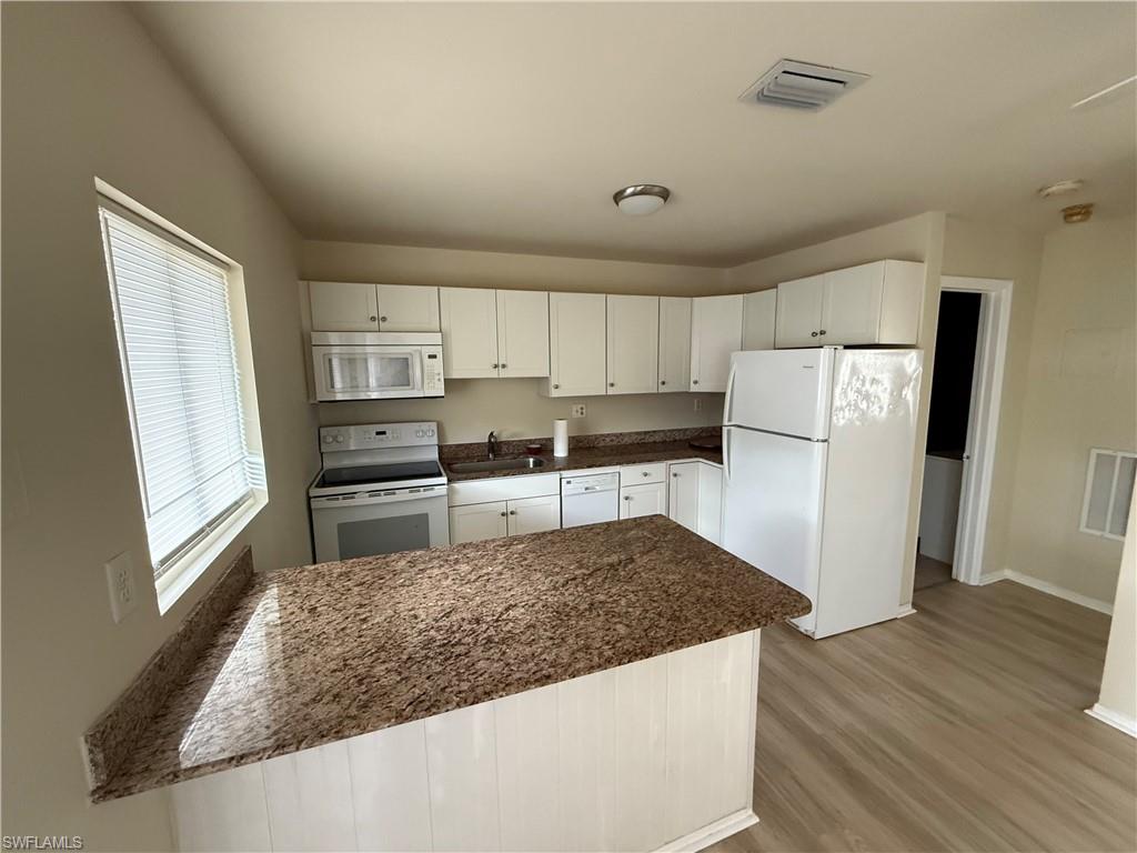10632 Woods Cir 6 Property Photo 6