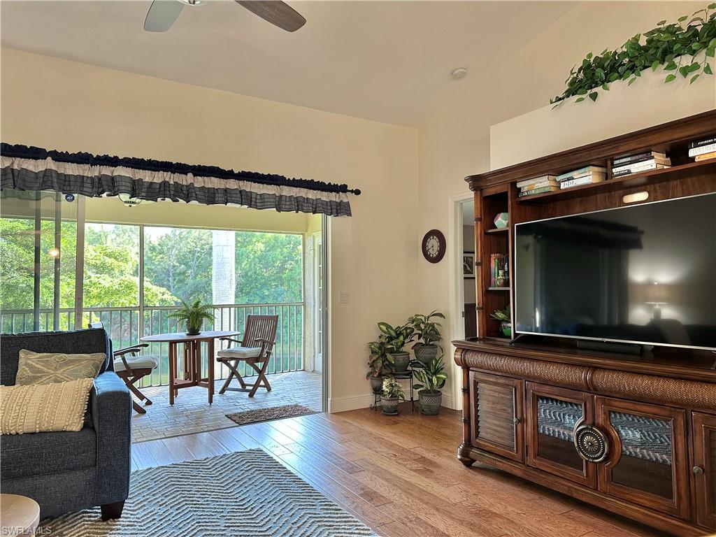 354 Dover Pl 202 Property Photo 32