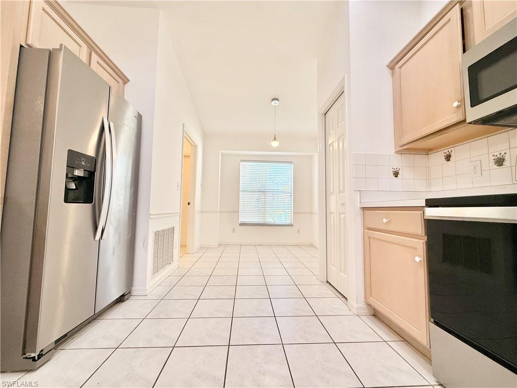 7001 Lone Oak Blvd Property Photo 7