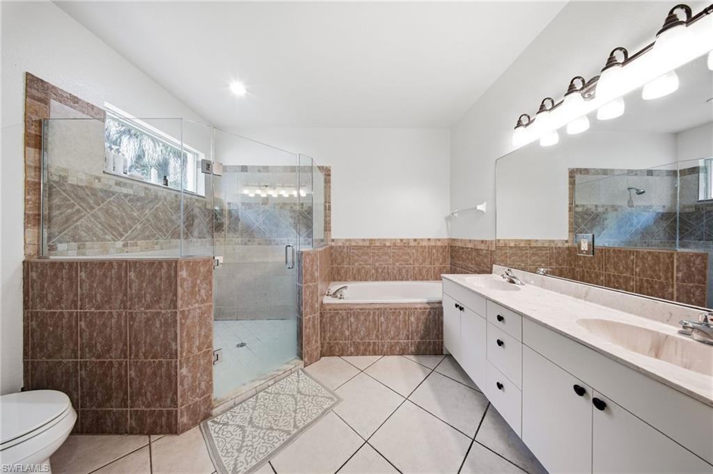 5791 Golden Gate Pkwy Property Photo 25