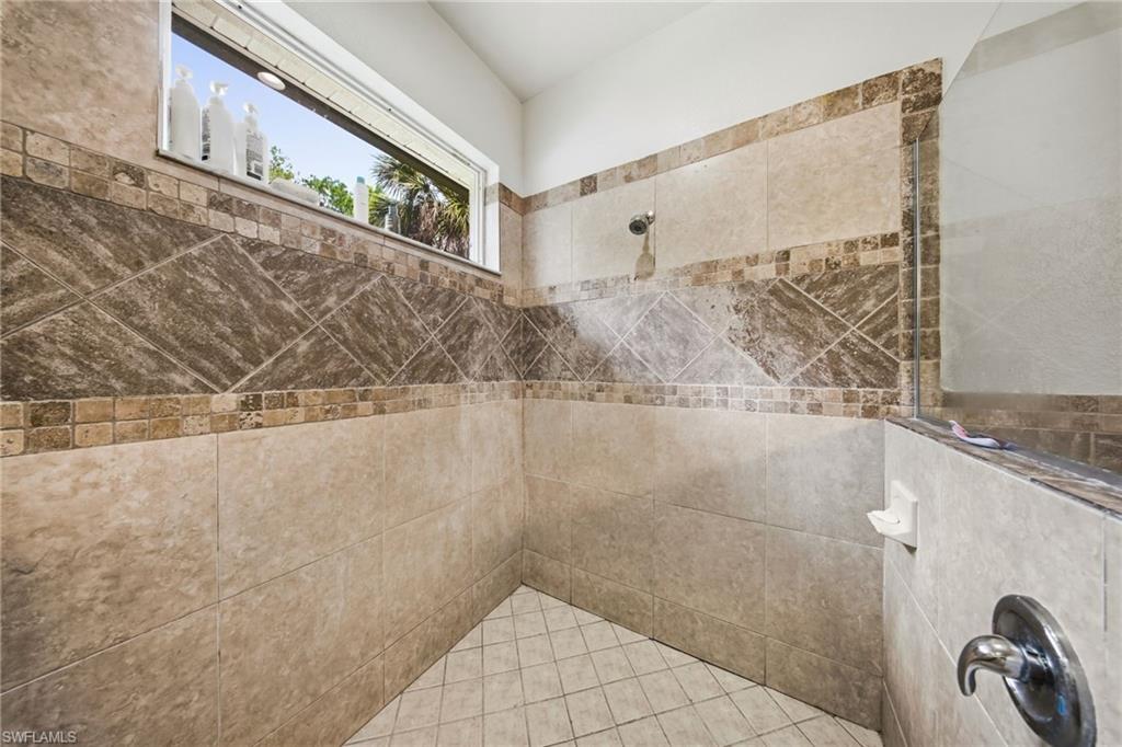 5791 Golden Gate Pkwy Property Photo 27