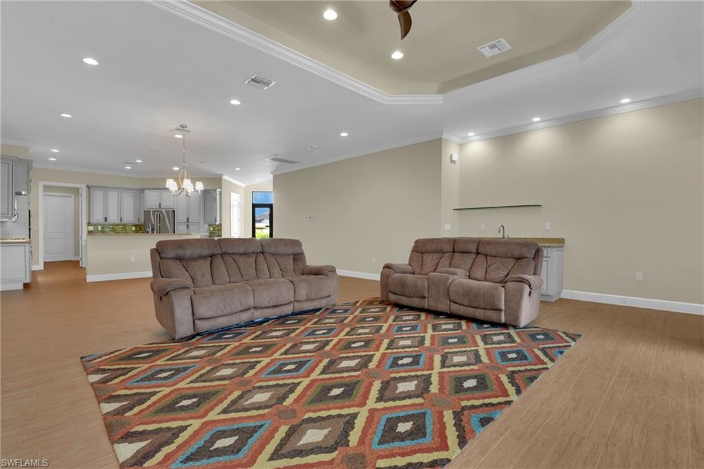 4844 Esplanade St Property Photo 21