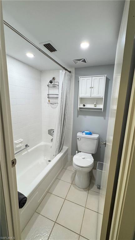 600 Valley Stream Dr F6 Property Photo 6