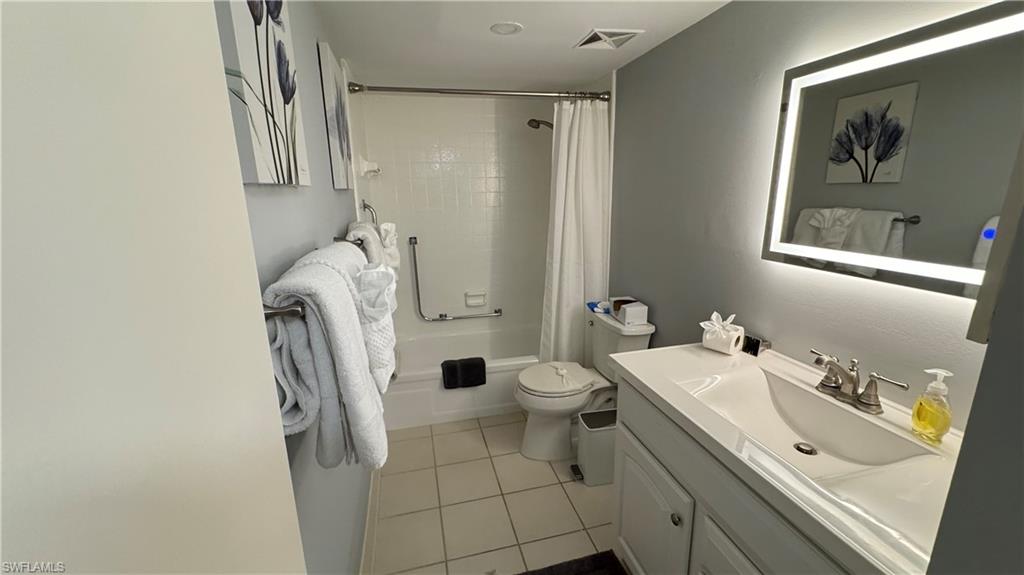 600 Valley Stream Dr F6 Property Photo 11