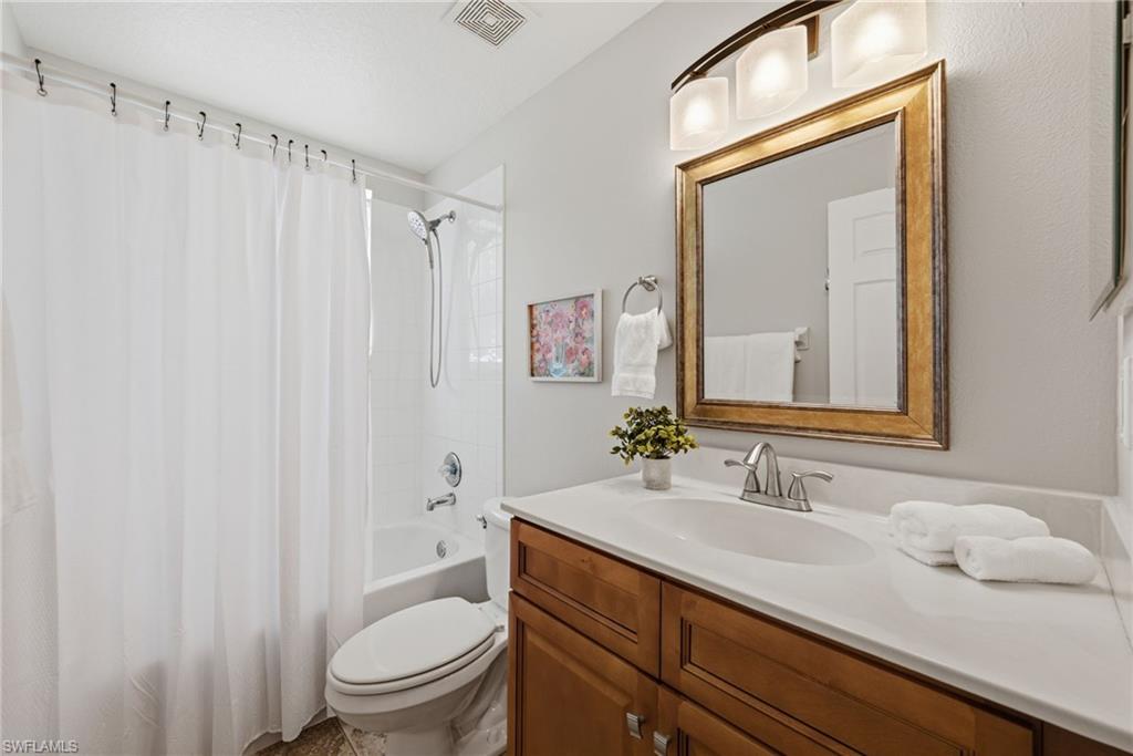 6670 Huntington Lakes Cir 104 Property Photo 10