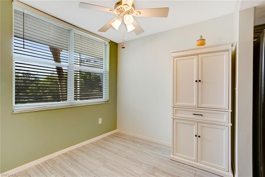 285 Naples Cove Dr 1303 Property Photo 4