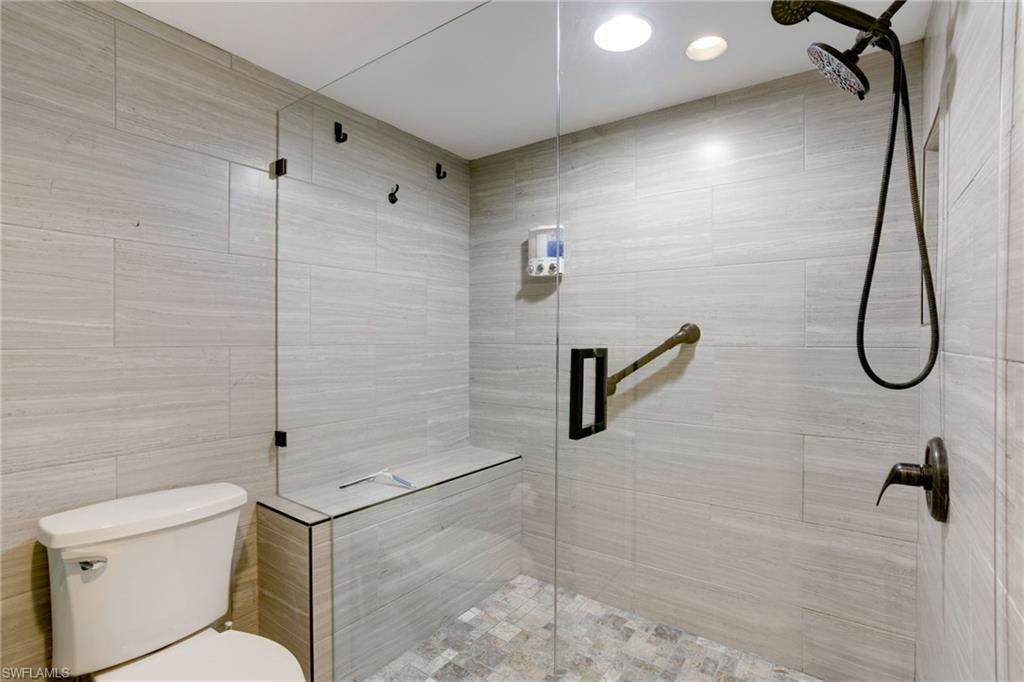 285 Naples Cove Dr 1303 Property Photo 17