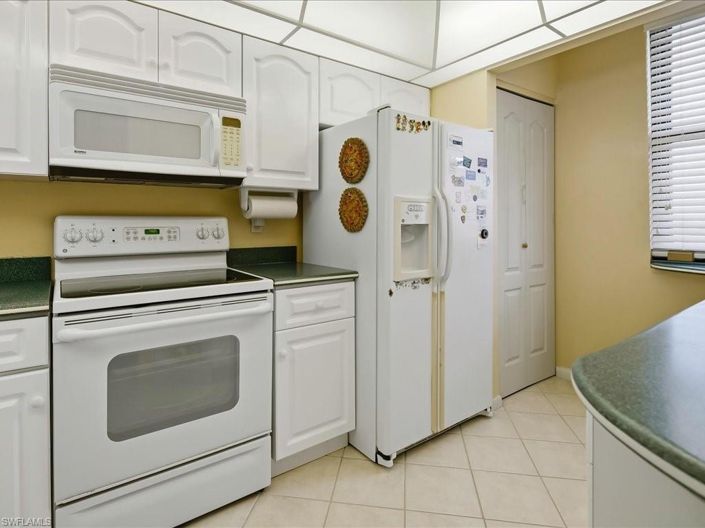 320 Seaview Ct 904 Property Photo 23