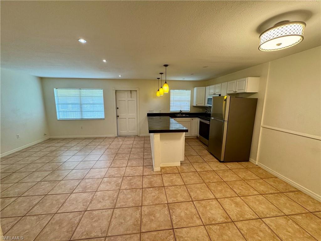 4290 Gulfstream Dr 12 Property Photo 2