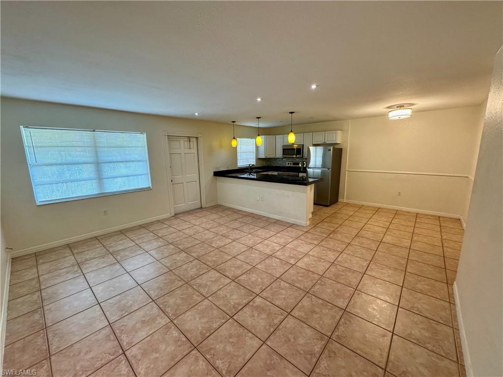 4290 Gulfstream Dr 12 Property Photo 3