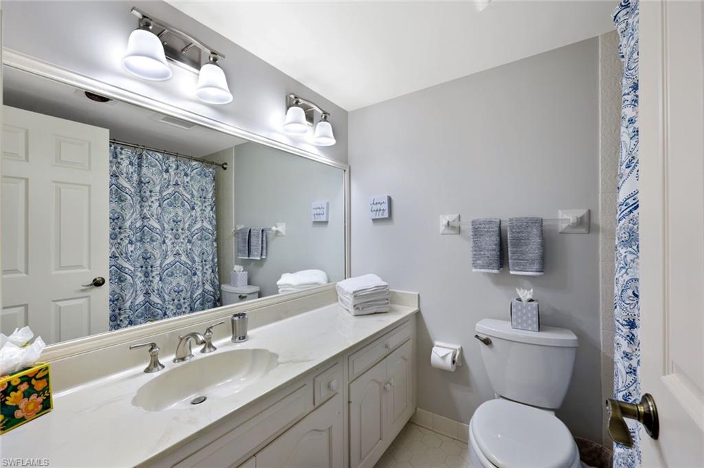 6075 Pelican Bay Blvd 1101 Property Photo 12