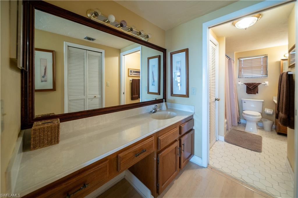 807 River Point Dr 304d Property Photo 11