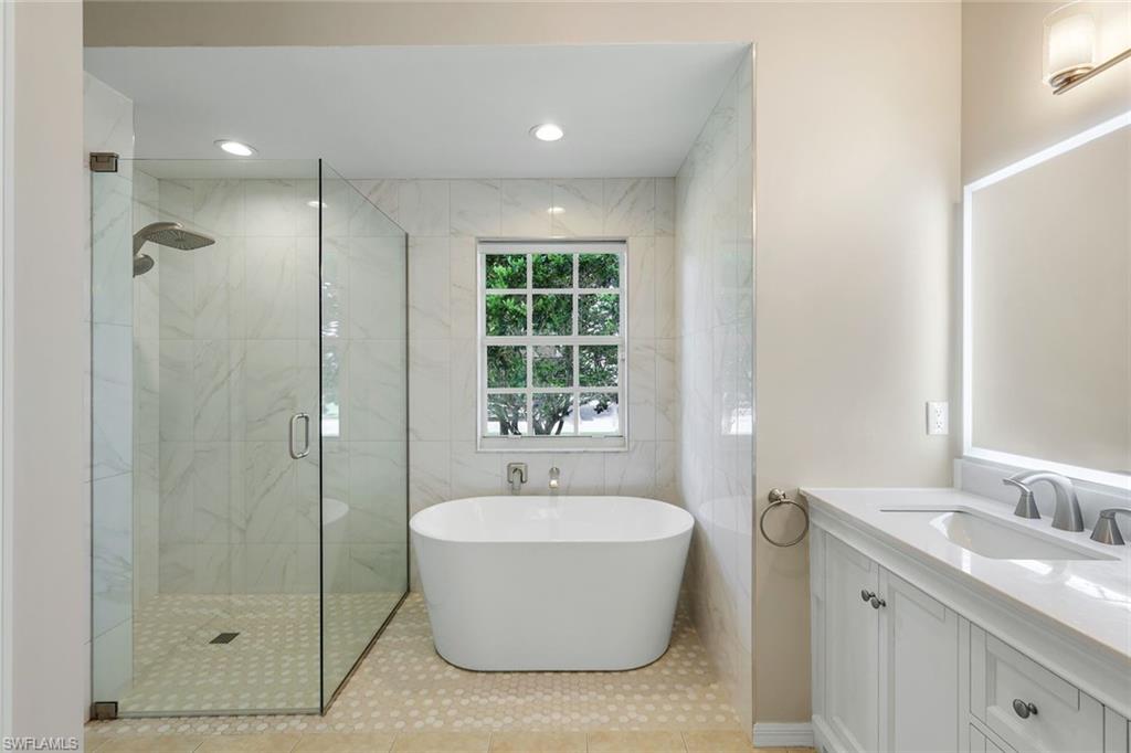 8748 Lake Cir Property Photo 23