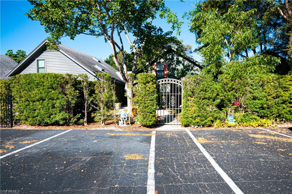 1313 Solana RD W A3 Property Photo 1