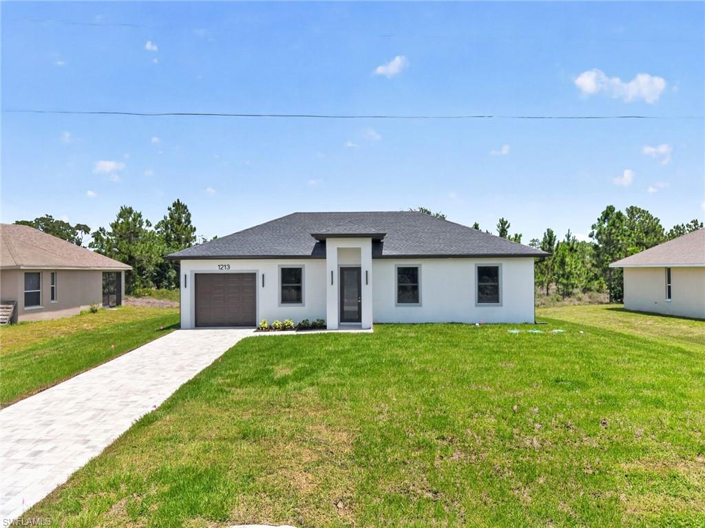 1213 Dodwin ST E Property Photo 1