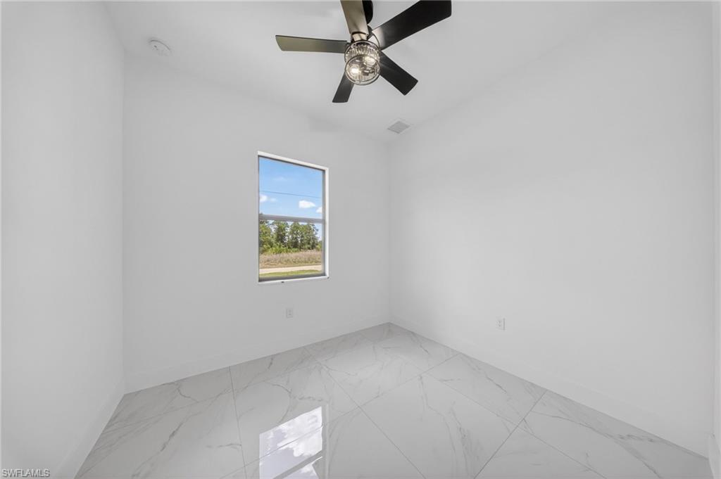 1213 Dodwin St E Property Photo 13