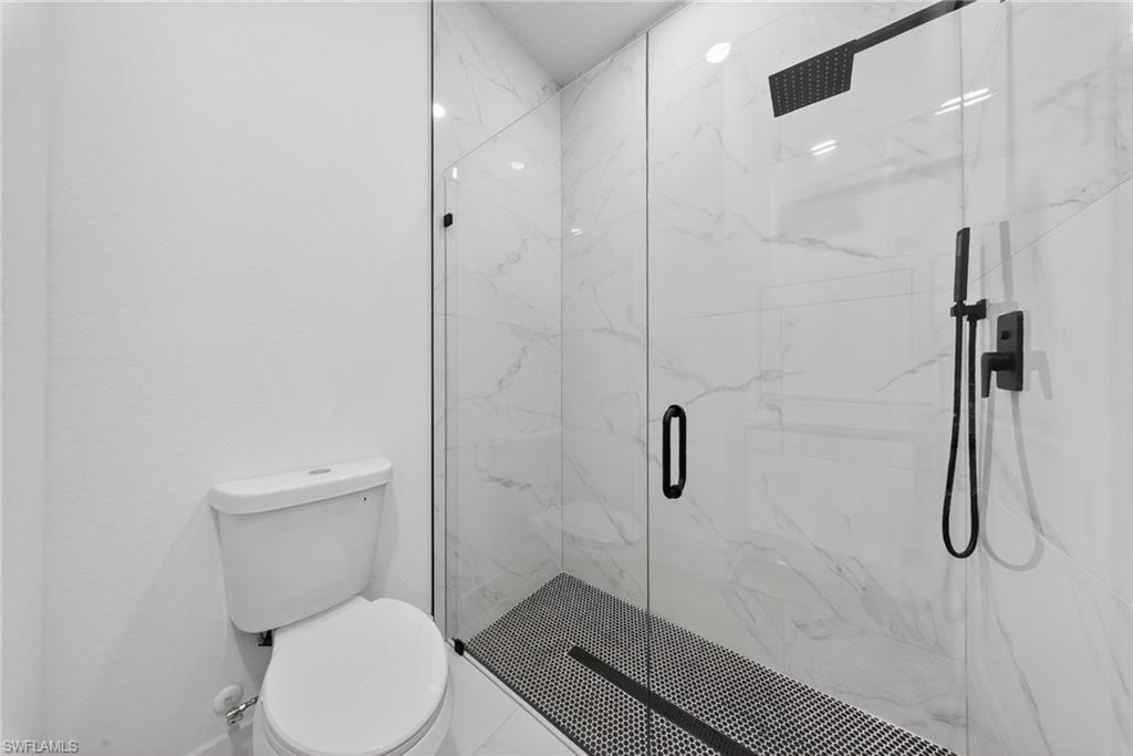 1213 Dodwin St E Property Photo 18