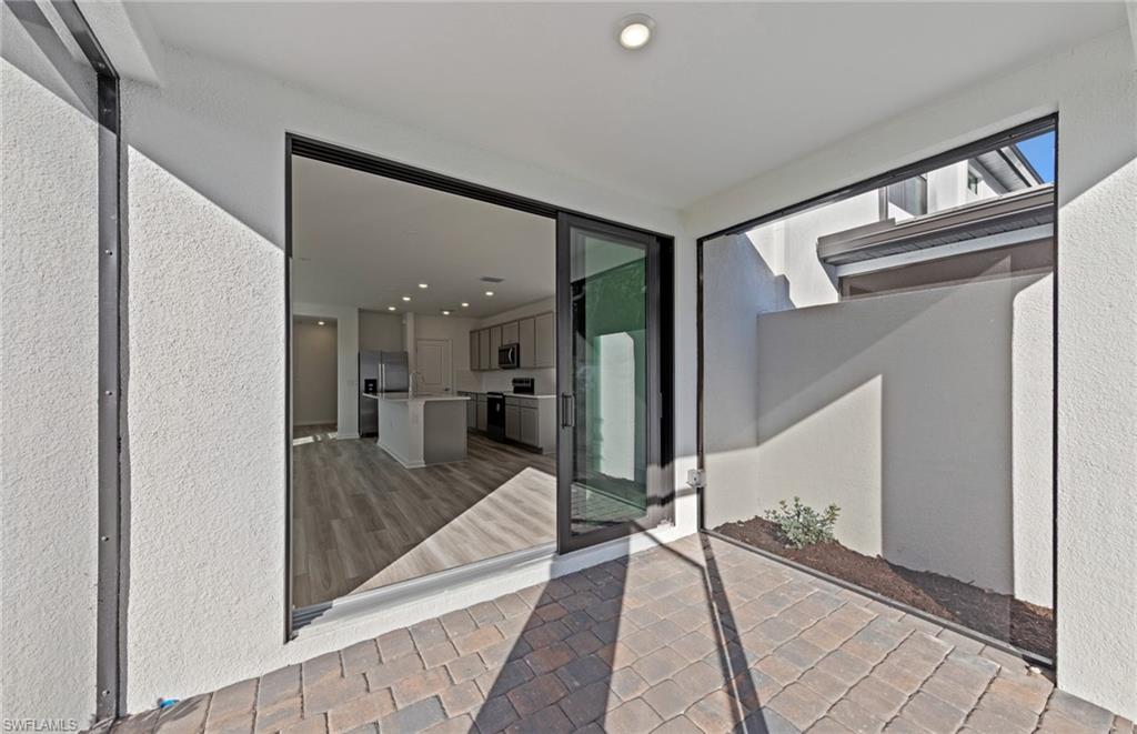 27818 Solis Grande Dr Property Photo 29