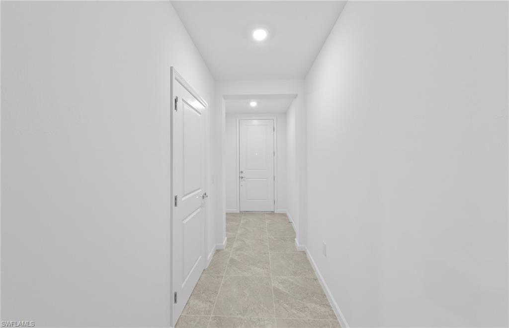 27828 Solis Grande Dr Property Photo 5