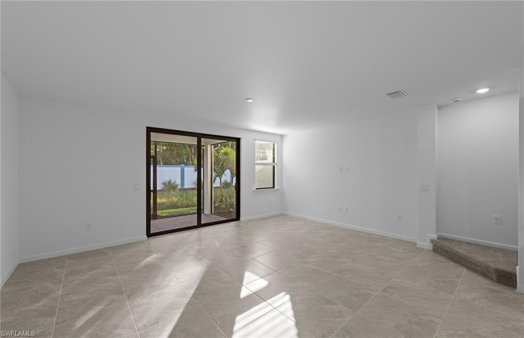 27828 Solis Grande Dr Property Photo 11