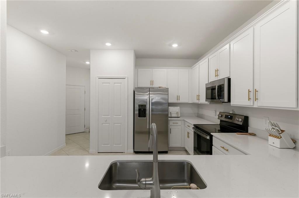 2207 Dragonfruit Way Property Photo 6