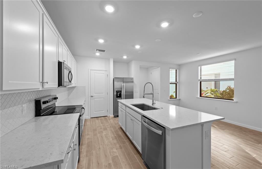 27832 Solis Grande Dr Property Photo 12
