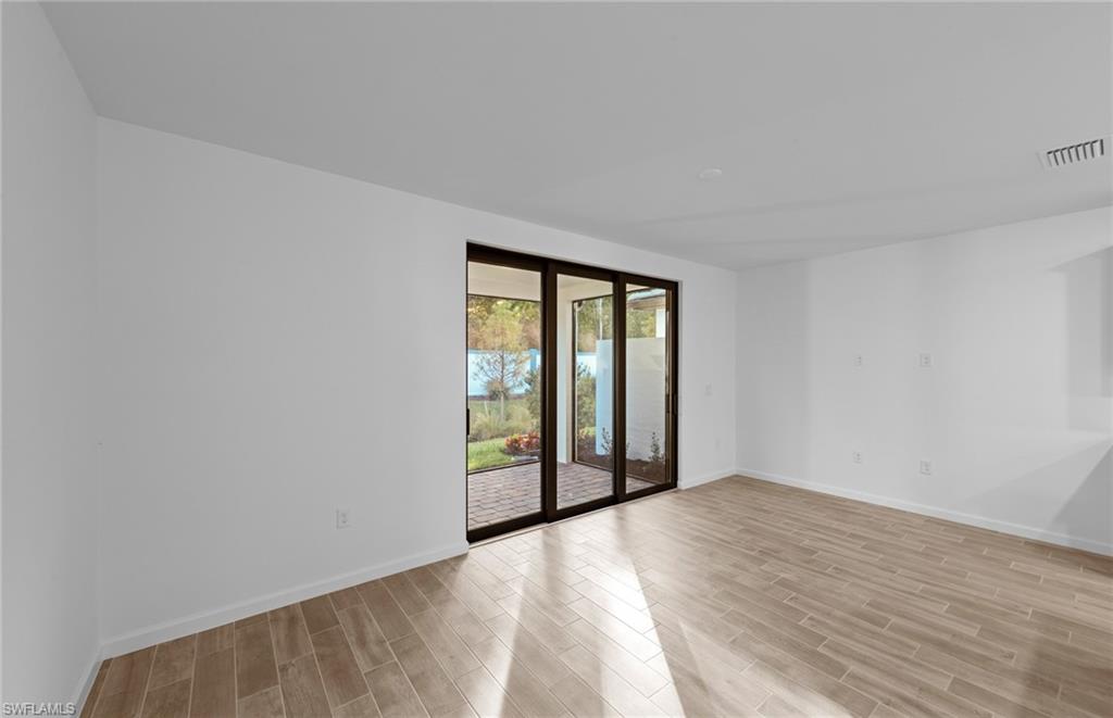 27832 Solis Grande Dr Property Photo 18