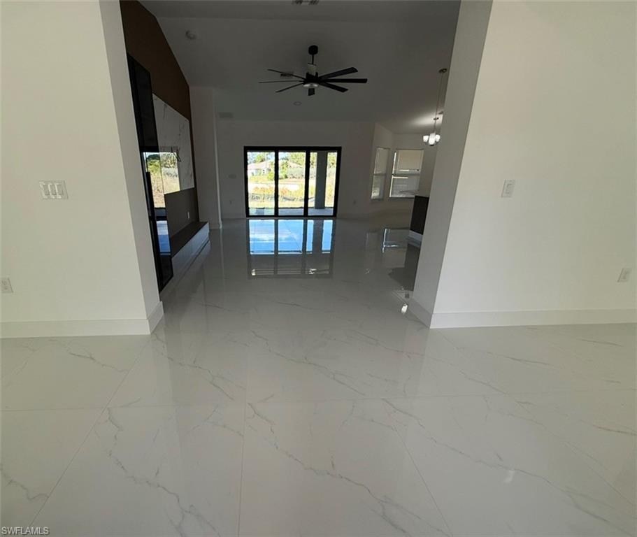 5018 Lee St Property Photo 2