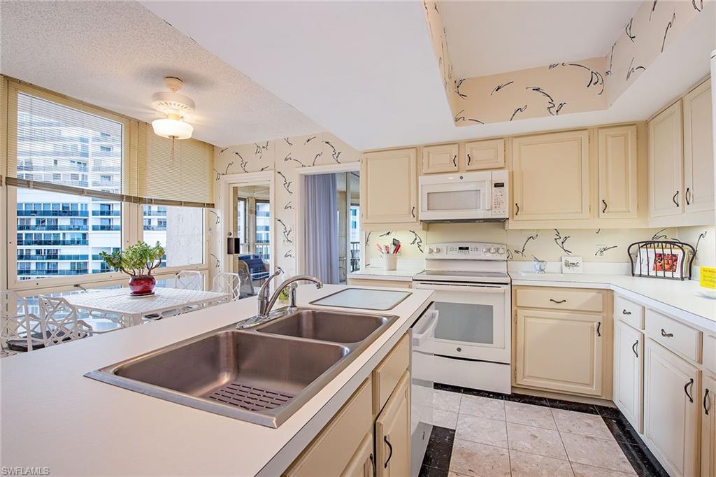4051 Gulf Shore Blvd N 706 Property Photo 5