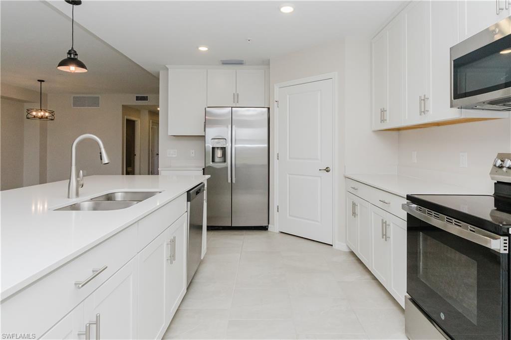 5668 Melbourne Ct 7911 Property Photo 2