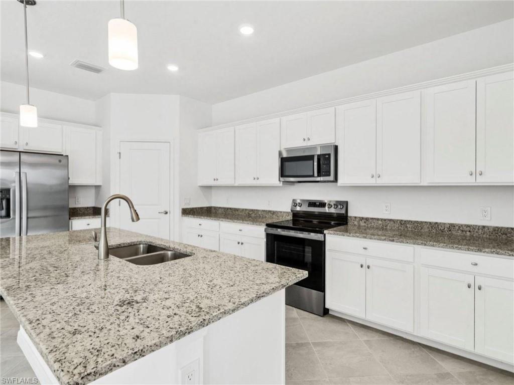 14996 Palamos Cir Property Photo 3