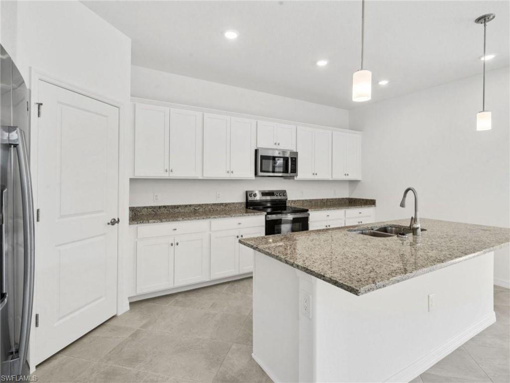 14996 Palamos Cir Property Photo 4