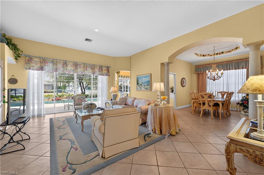 2317 Island Cove Cir N Property Photo 6
