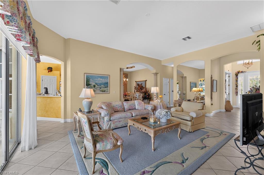 2317 Island Cove Cir N Property Photo 8