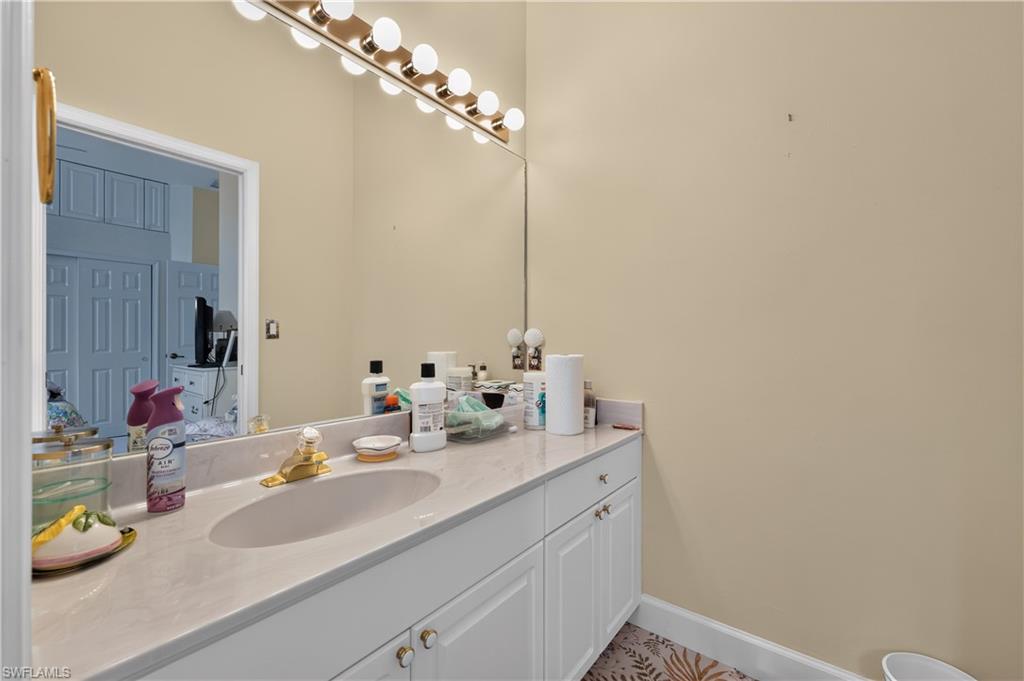 2317 Island Cove Cir N Property Photo 30