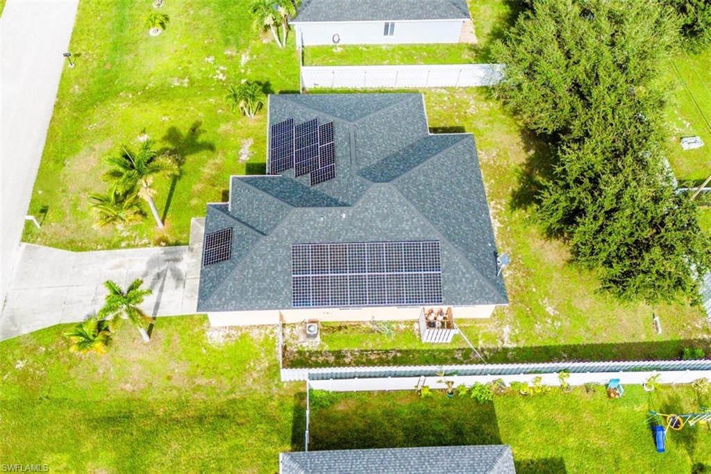 501 24th Ter Property Photo 8