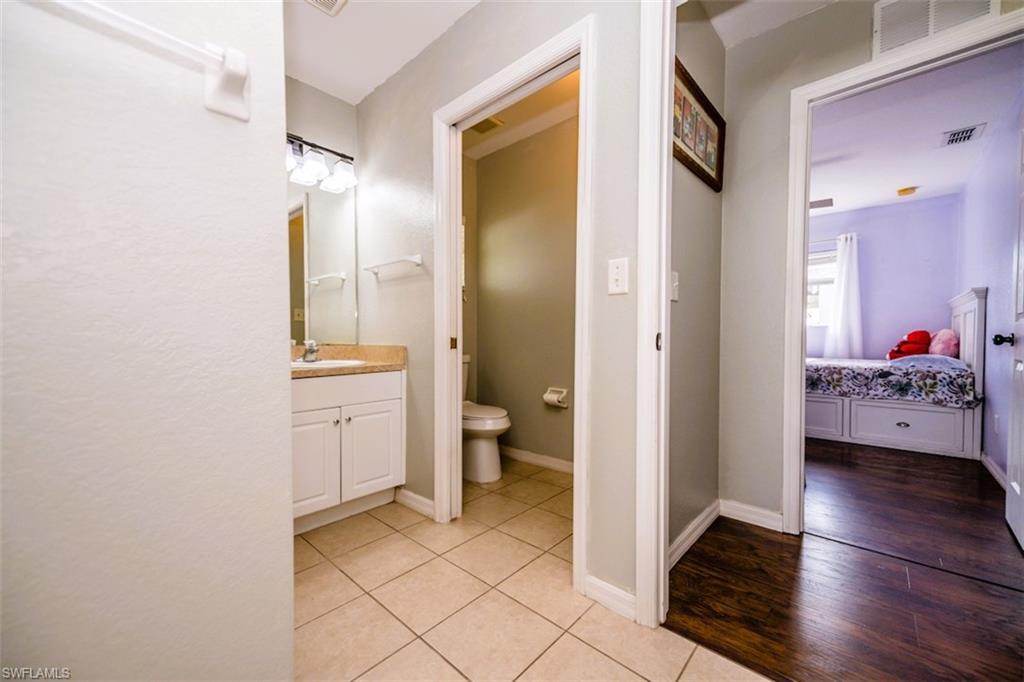 501 24th Ter Property Photo 42