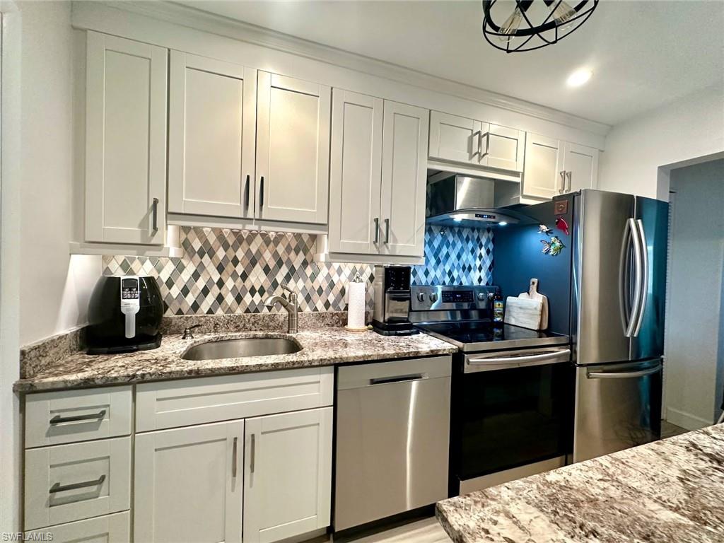 788 Park Shore Dr A29 Property Photo 16