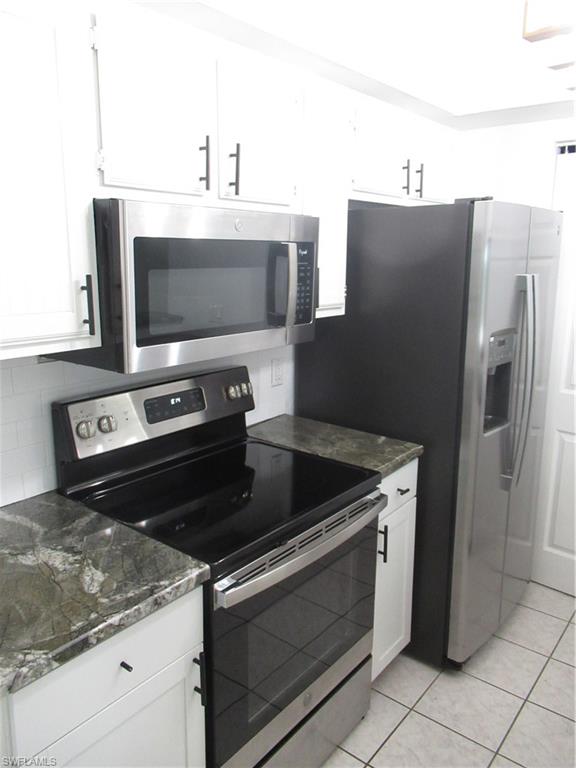 6238 Timberwood Cir 110 Property Photo 5