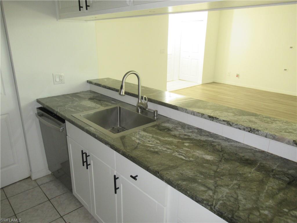 6238 Timberwood Cir 110 Property Photo 6