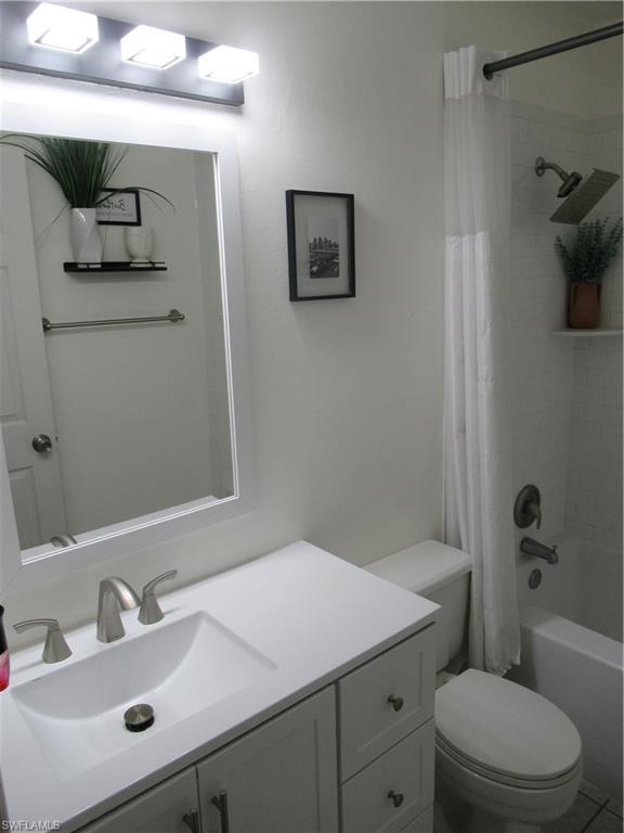 6238 Timberwood Cir 110 Property Photo 16